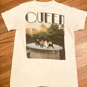 Queen T-Shirt Size M